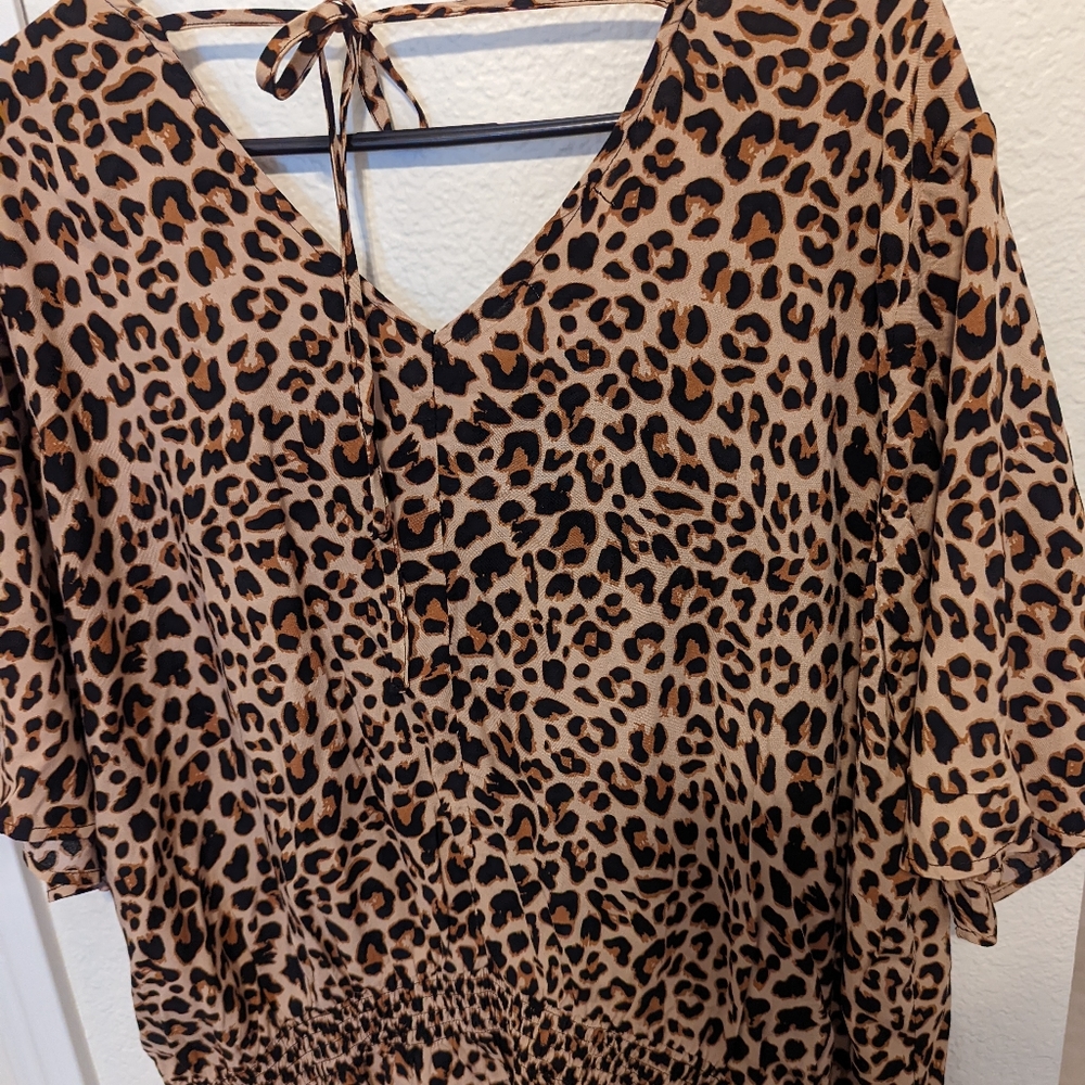 Buttoned leopard blouse - Picture 6 of 6